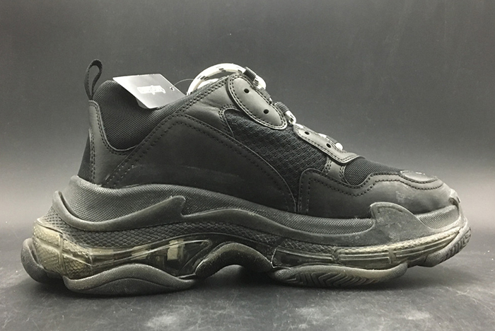 Ba*len*cia*ga triple s trainer 